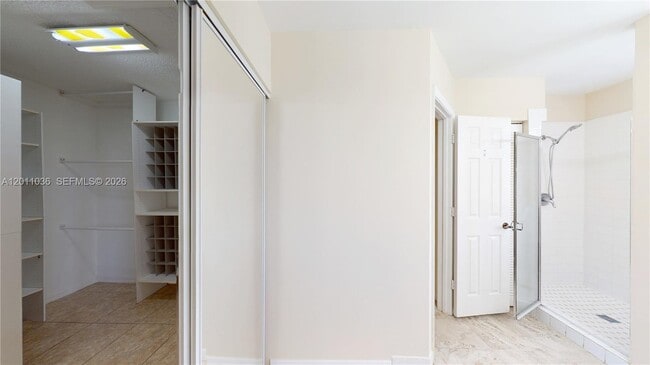 Building Photo - 897 Briar Ridge Rd