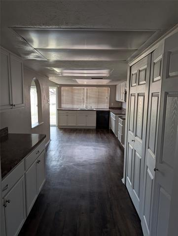 Building Photo - 7505 Four Winds Dr