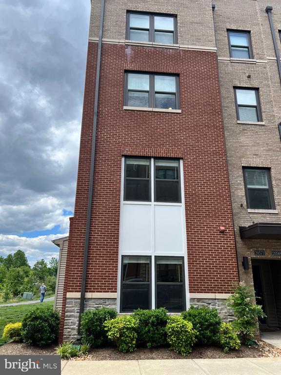 Building Photo - 20571 Milbridge Ter