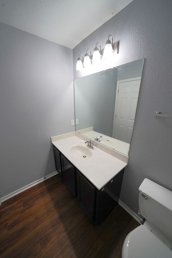Building Photo - Lovely Cul-De-Sac Home in Schertz/Cibolo N...