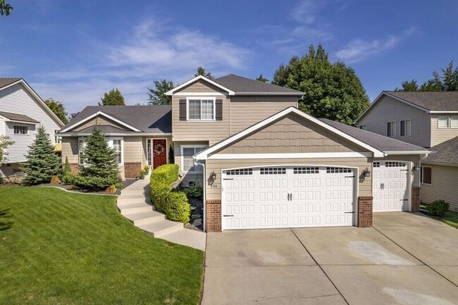 Building Photo - 806 N Knudson St