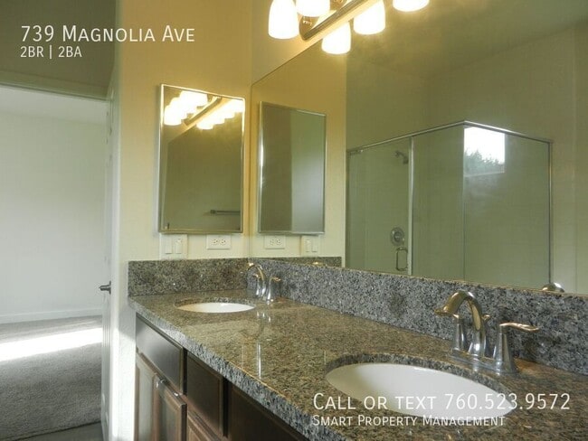 Building Photo - 739 Magnolia Ave