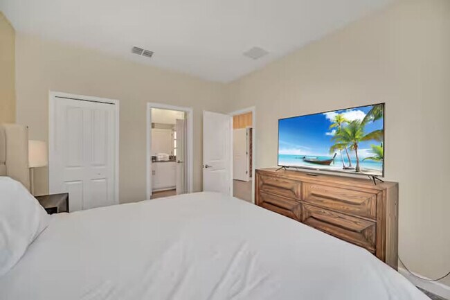 Building Photo - 730 Drop Shot Dr