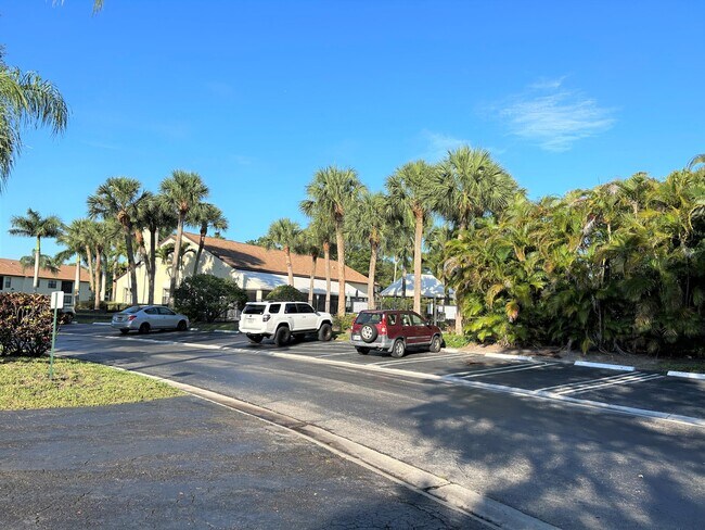 Building Photo - 3101 Lucerne Park Dr