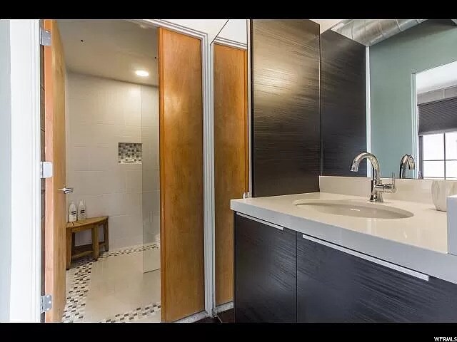 Building Photo - 336 W 300 S