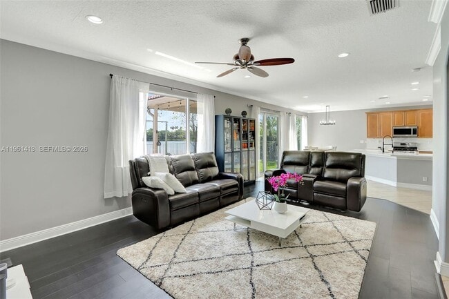 Building Photo - 4450 Banyan Trails Dr