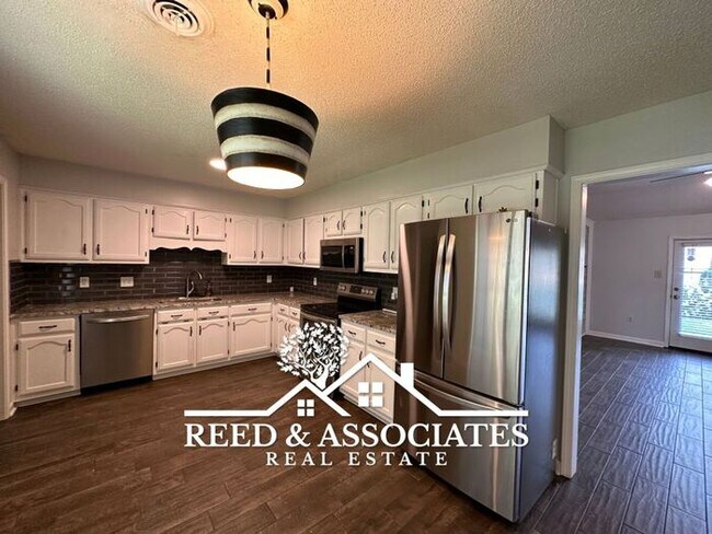 Building Photo - Renovated 3 Bedroom in Collierville!