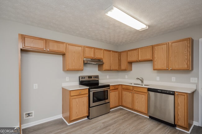 Building Photo - 55 Pebble Ridge Dr