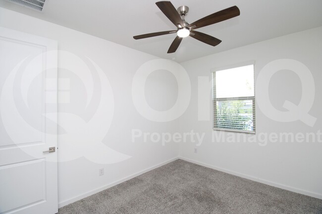 Building Photo - 12581 W Daley Ln
