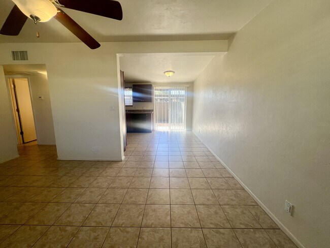 Building Photo - 2861 N Columbus Blvd