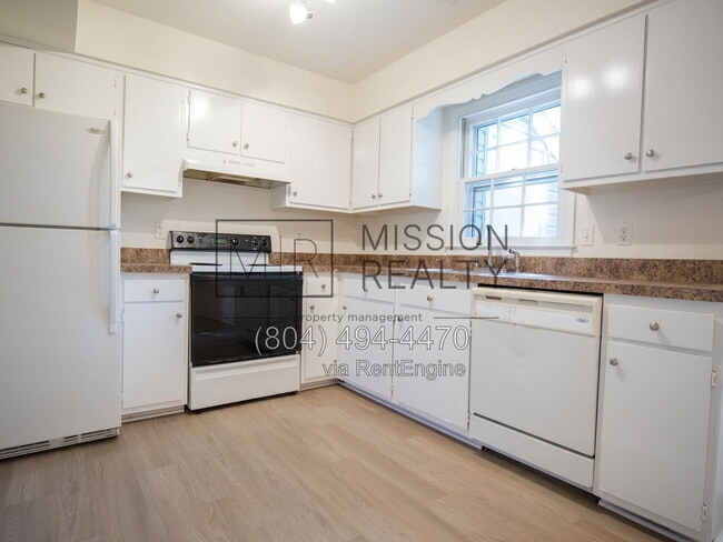 Building Photo - 1506 Honor Dr