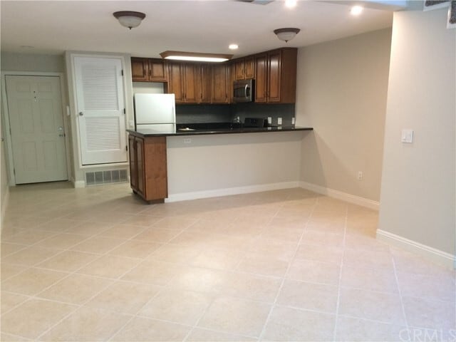 Building Photo - 4900 4900 E Chapman Ave