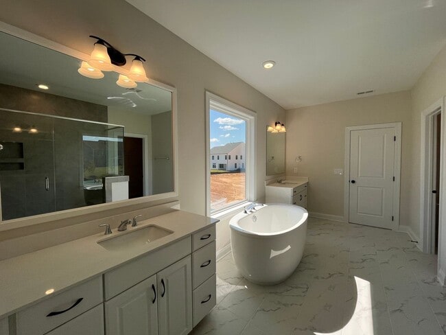 Building Photo - Stunning 5BD, 4.5BA Knightdale Home with Spacious Open Interior, Bonus Loft, and Modern Upgrades ...