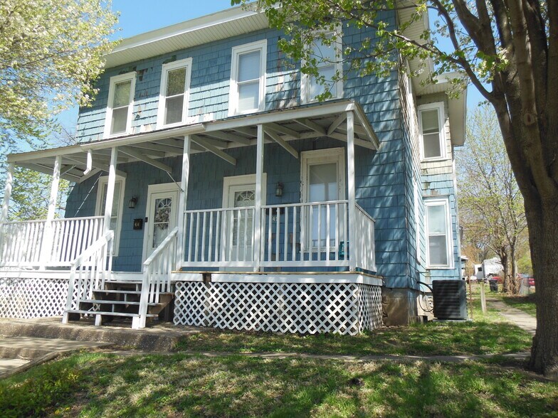 Building Photo - 416 S Adams St