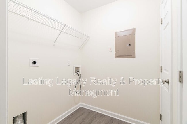 Building Photo - 1922 Salem Bluff Dr