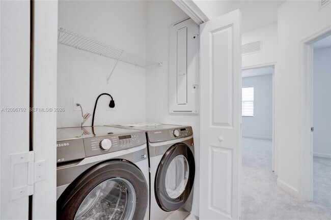 Building Photo - 23517 SW 129th Ave