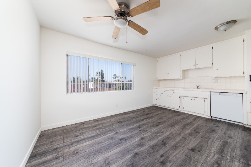 Building Photo - 410 W Regent St