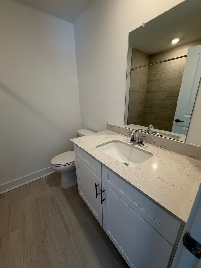 Building Photo - 36 Primrose Ct