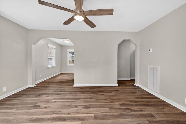Building Photo - 816 Martin Ave