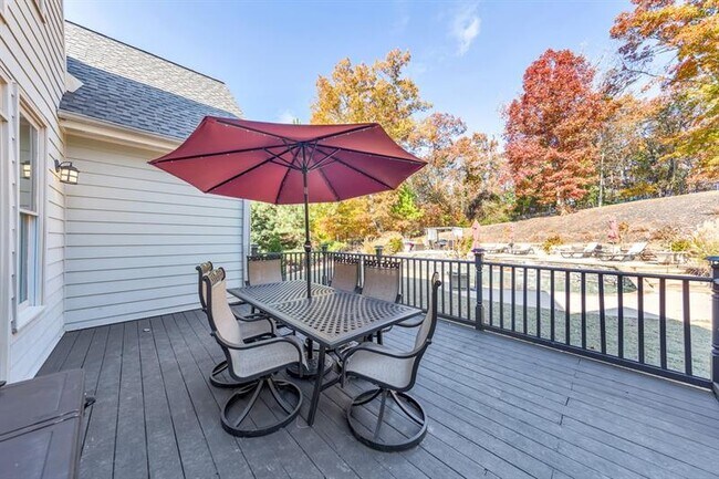 Building Photo - 5024 Glen Forrest Dr
