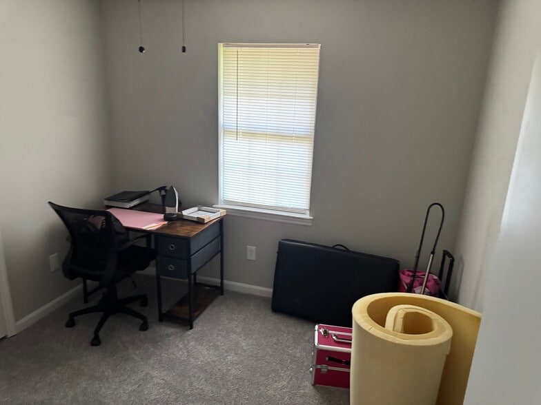 Building Photo - 95 Grove Creek Dr