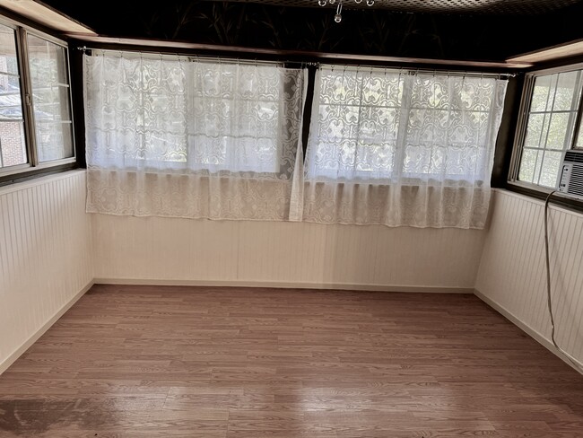 Dining Area/2nd floor - 2605 Laurel Canyon Blvd