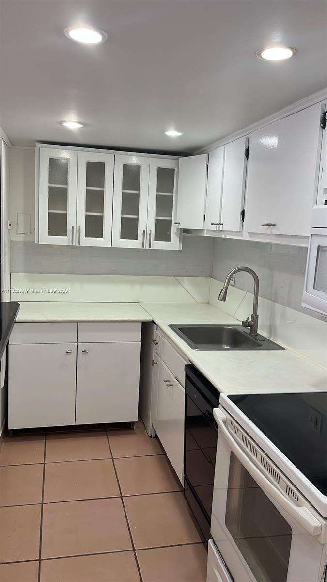 Building Photo - 4430 NW 79th Ave