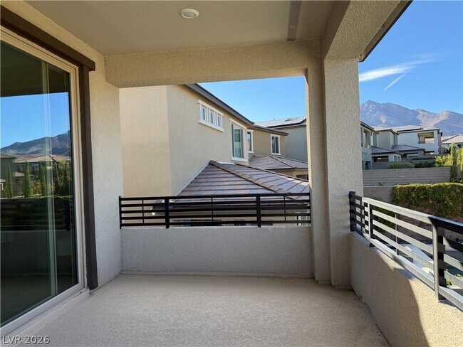 Building Photo - 12422 Foxtail Run Ave