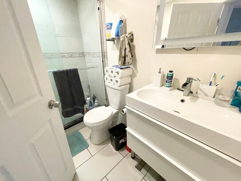 Building Photo - 283 Dorchester St