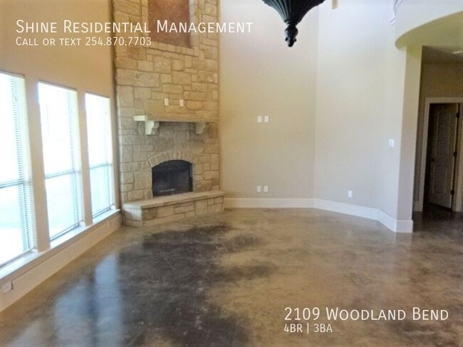 Building Photo - 2109 Woodland Bend Rd