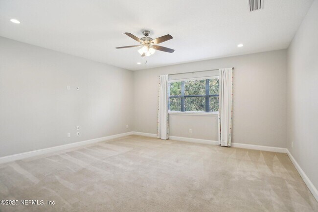 Building Photo - 439 Pelican Pointe Rd