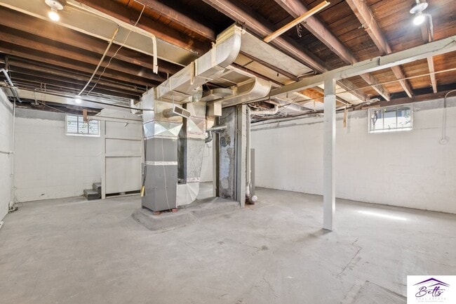 Building Photo - Wowza!