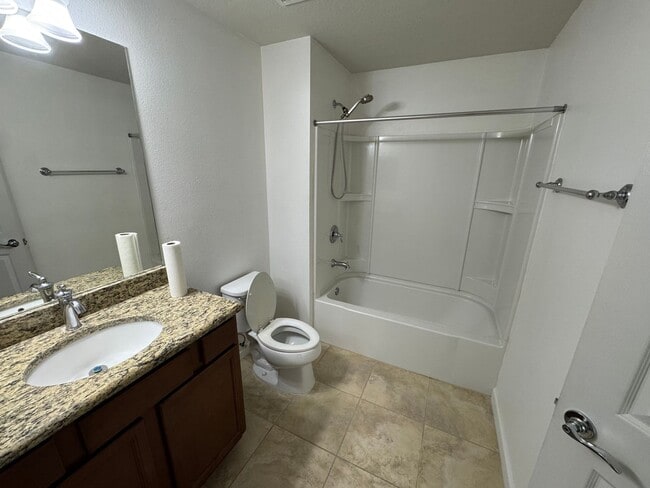 Building Photo - Lake Views. Upgraded Finishes. Gated Commu...