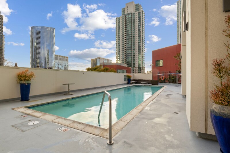 Building Photo - 1240 India St