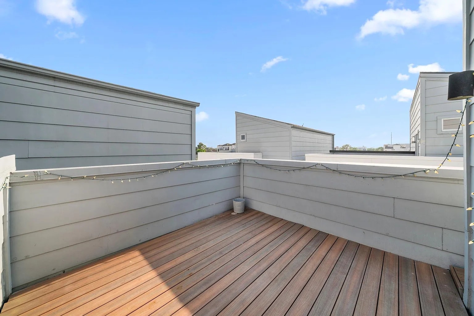 Building Photo - 5710 Winsome Ln