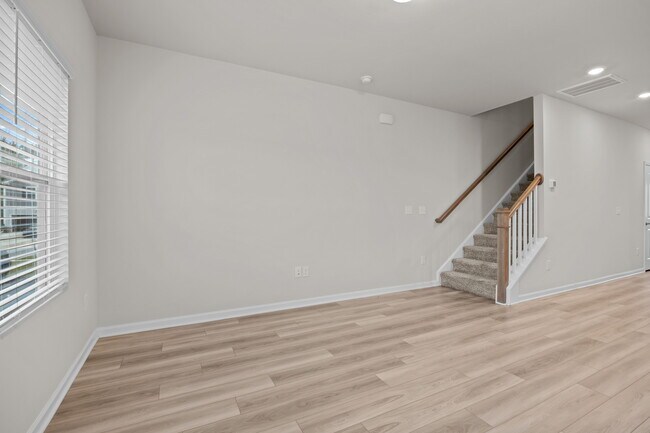 Building Photo - 929 Clearhaven Ln