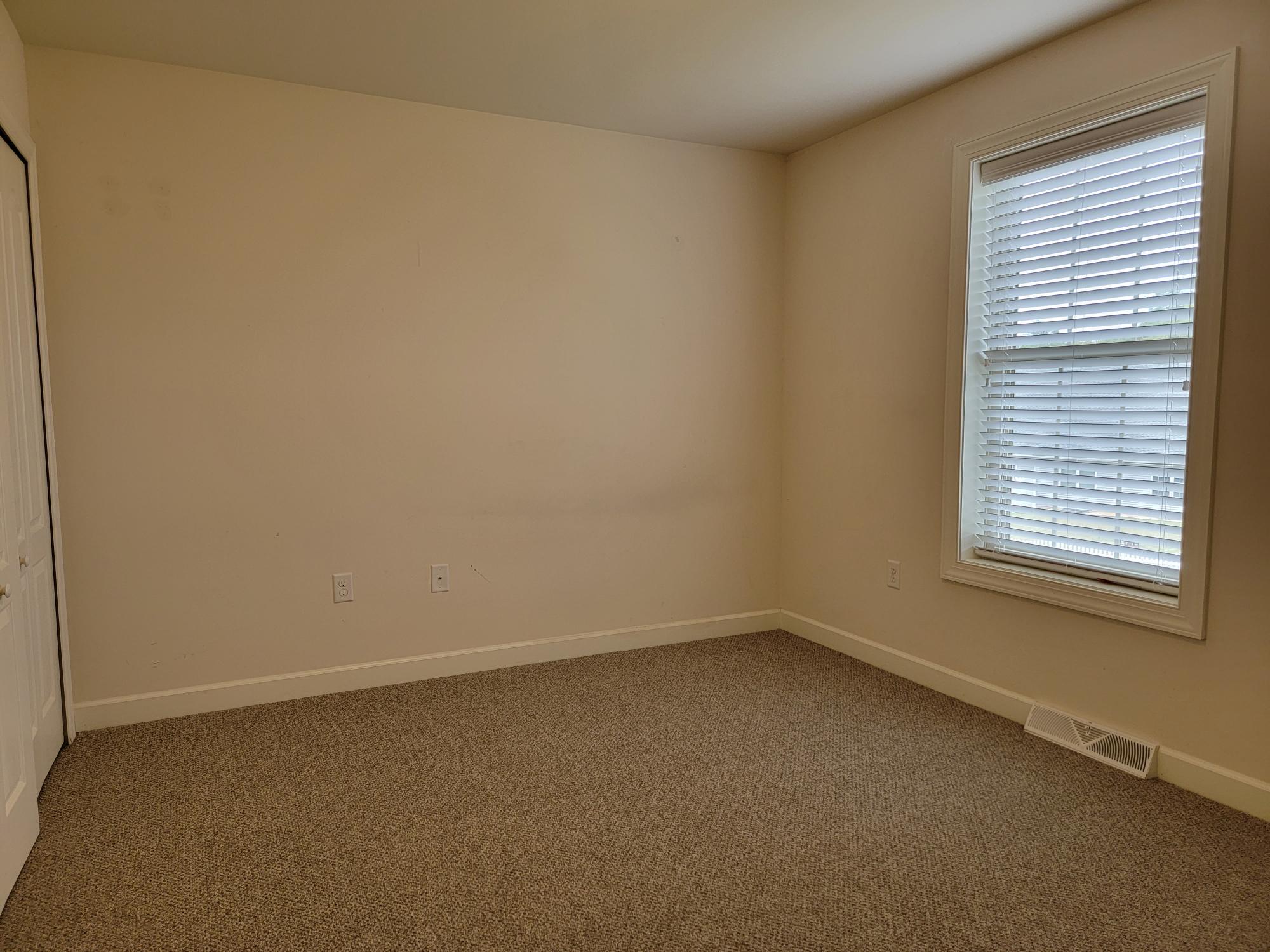 Building Photo - 5231 Summerfield Dr