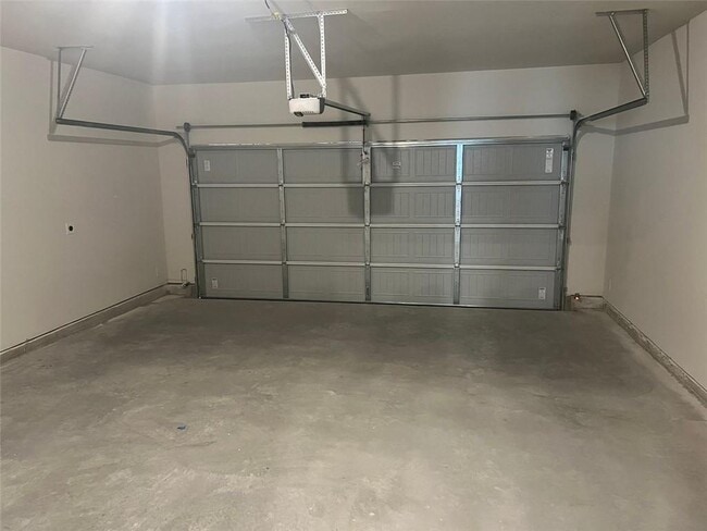 Building Photo - 127 Berry Dr