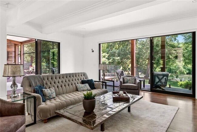 Building Photo - 3669 Cochise Dr SE