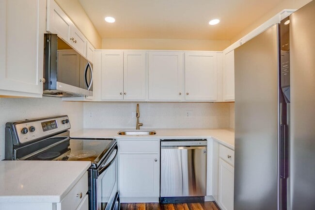 Floorplan - Village at Pine Street