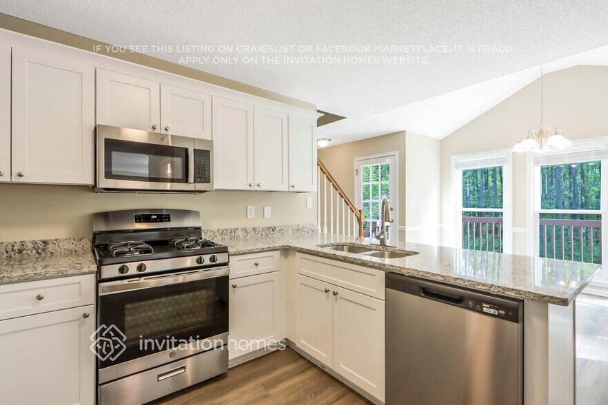 Building Photo - 4923 Harrington Pl
