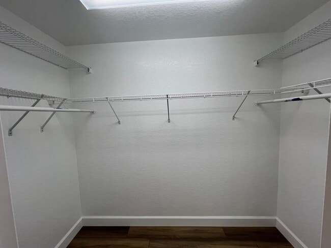 Building Photo - ($2,095) * ANNUAL ** Pool ** 3 Bed / 2 Bath - Harbor Heights  ** Single Family Home