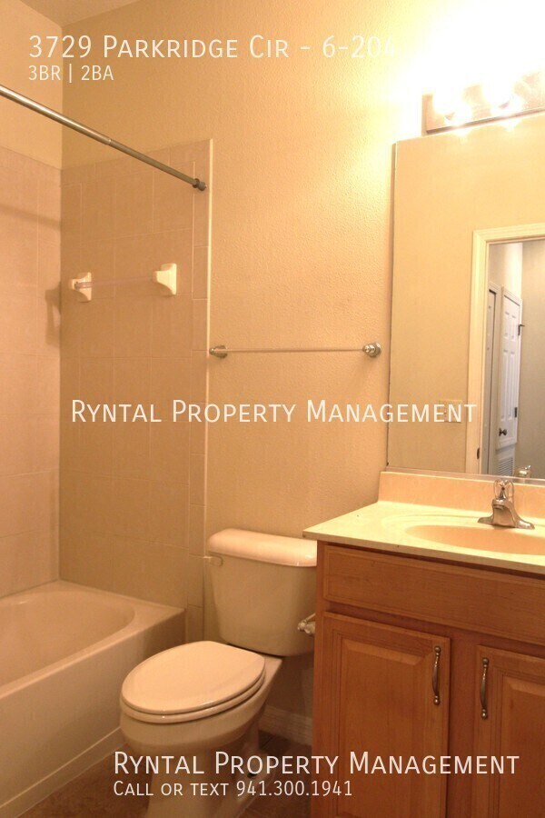 Building Photo - 3729 Parkridge Cir