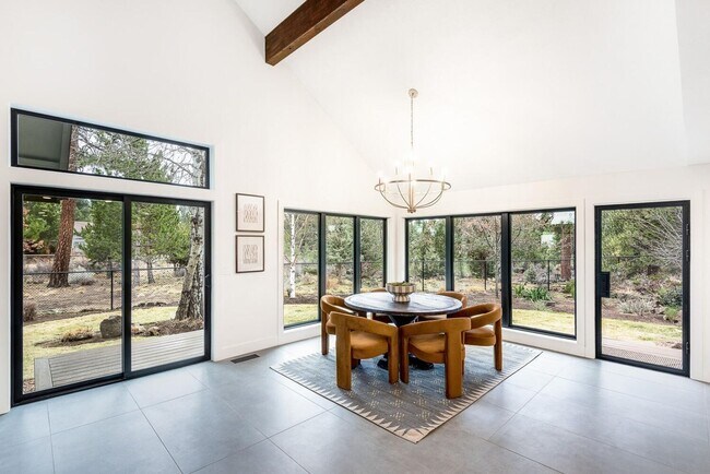 Building Photo - Beautiful Remodeled Home on Acreage!