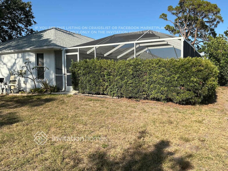 Building Photo - 423 Azure Rd