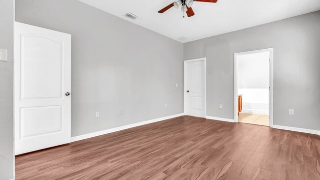 Building Photo - Beautiful 3BD/2BTH Home in Colony Lakes!