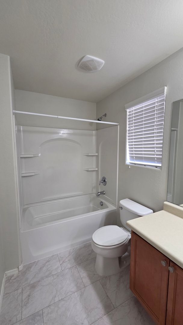 Building Photo - Resort-Style Amenities in Anthem Merrill Ranch!