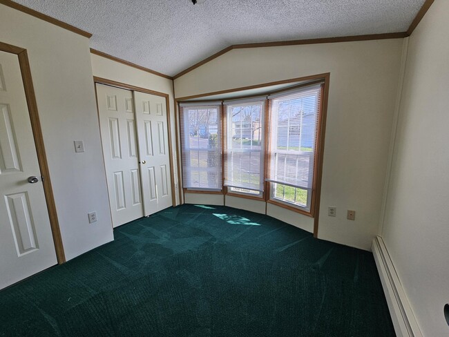 Building Photo - 29 Kris Ann Dr