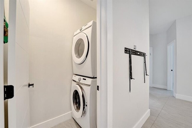 Building Photo - 3501 N Park Rd