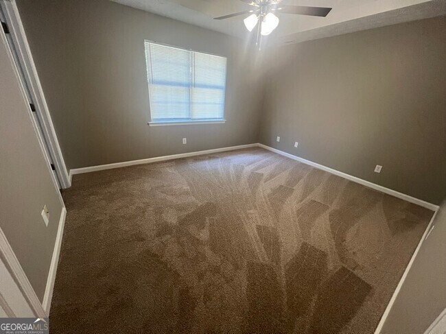 Building Photo - 115 Falcon Ridge Dr
